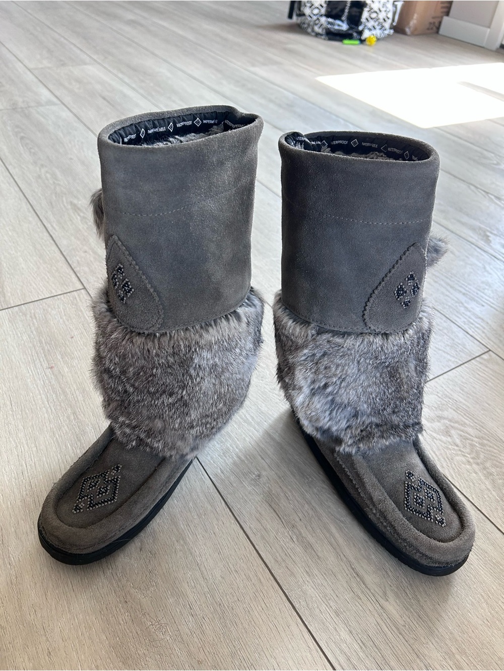 Manitobah Mukluks Waterproof Snowy Owl Gray Suede Fur Winter Boots Cozy Warm - Picture 2 of 12